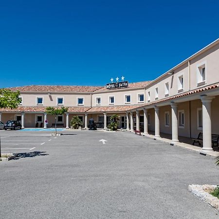 Le Ya'Tis Hotel Saint-Laurent-des-Arbres Exterior photo